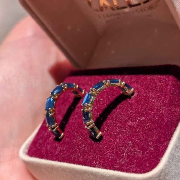 14k solid yellow gold earrings with blue sapphire 3g Hoop Earrings - Picture 6 of 7